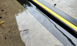 1.5 cm breite Garagentor-Schwellendichtung, die verhindert, dass Wasser in eine Garage eindringt